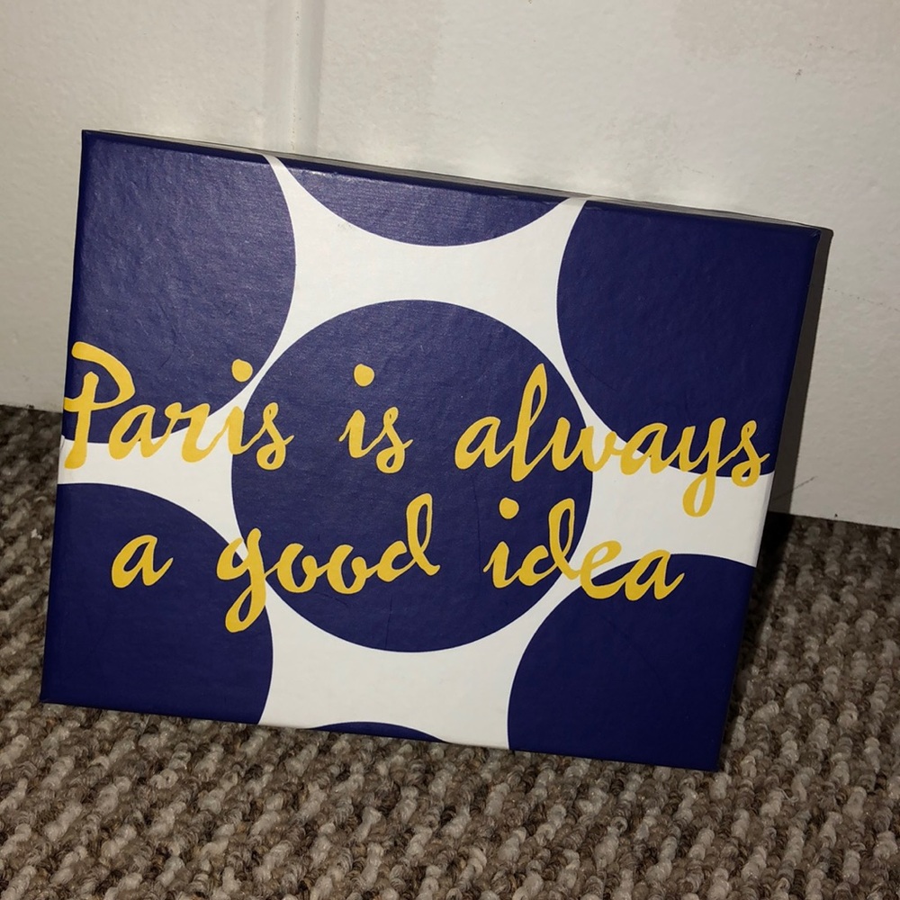 “Paris is always a good idea” jewelry dish